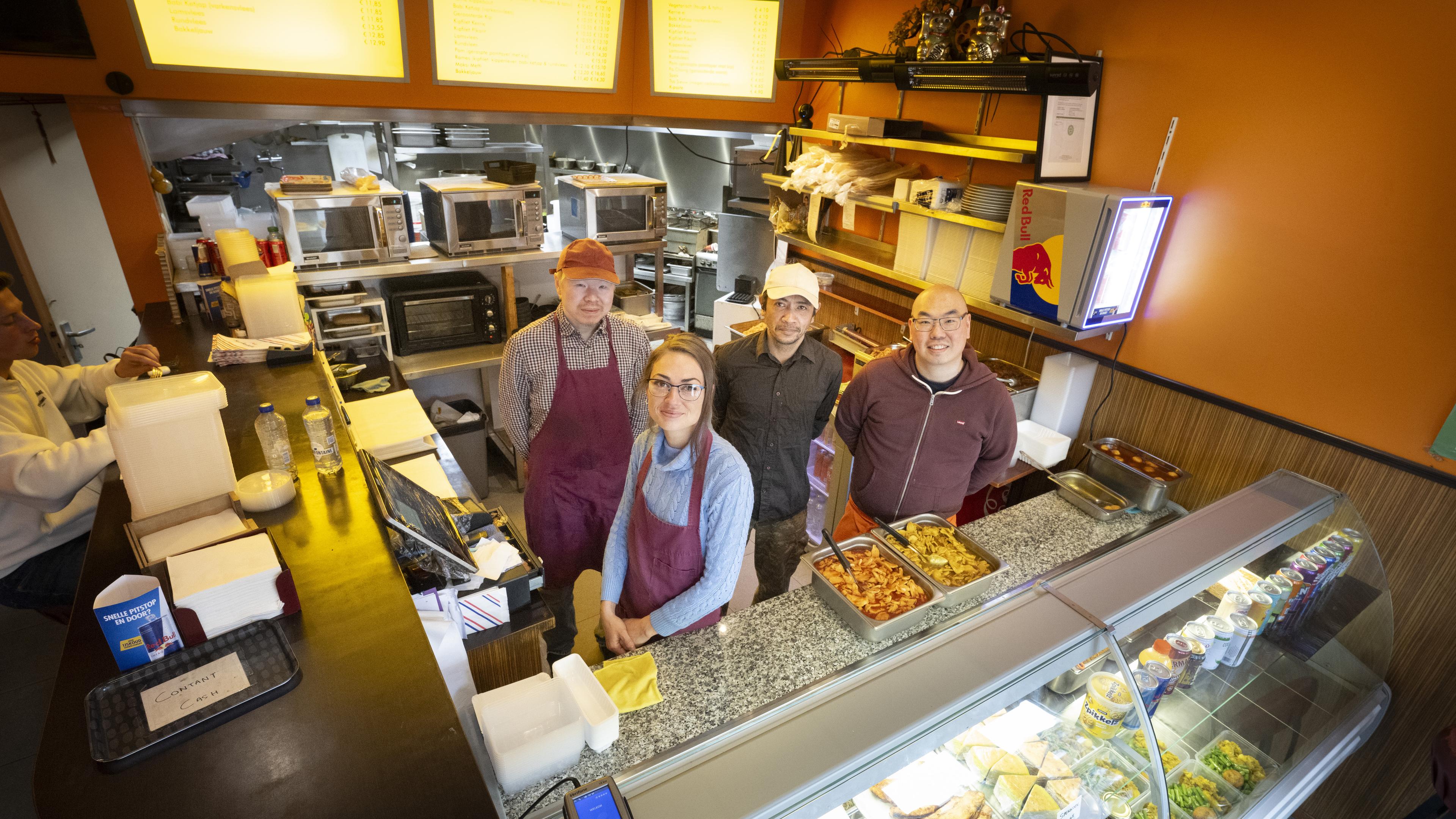 Moksi op Leidse Beestenmarkt scoort hoog bij verkiezing beste Surinaamse (afhaal)restaurant van NRC.