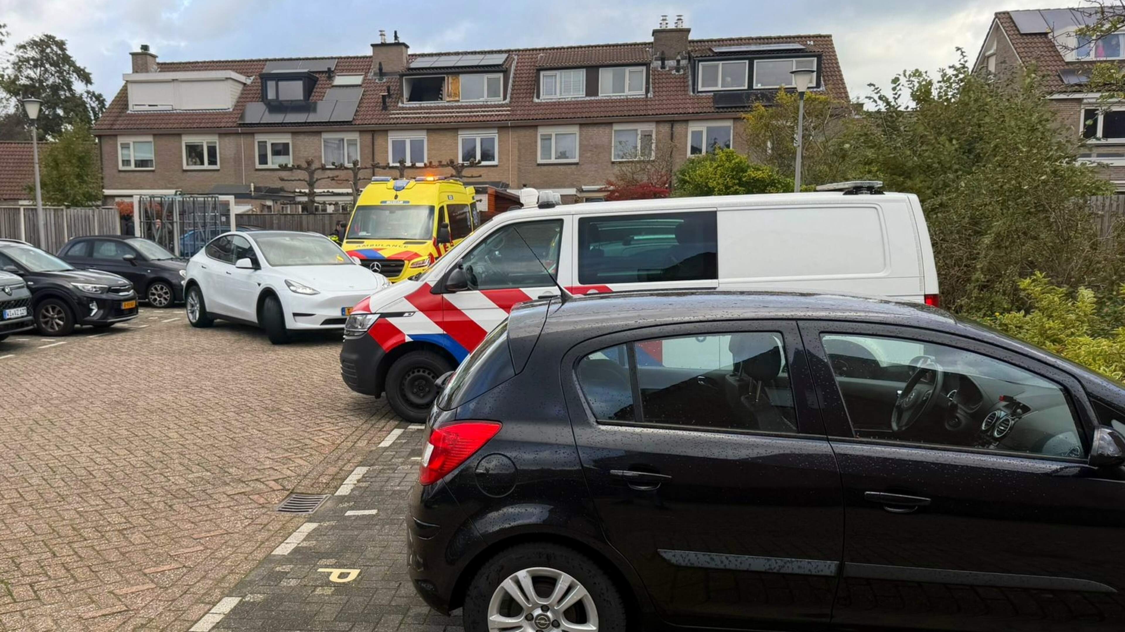 Persoon van hoogte gevallen in Voorhout, traumahelikopter ingezet