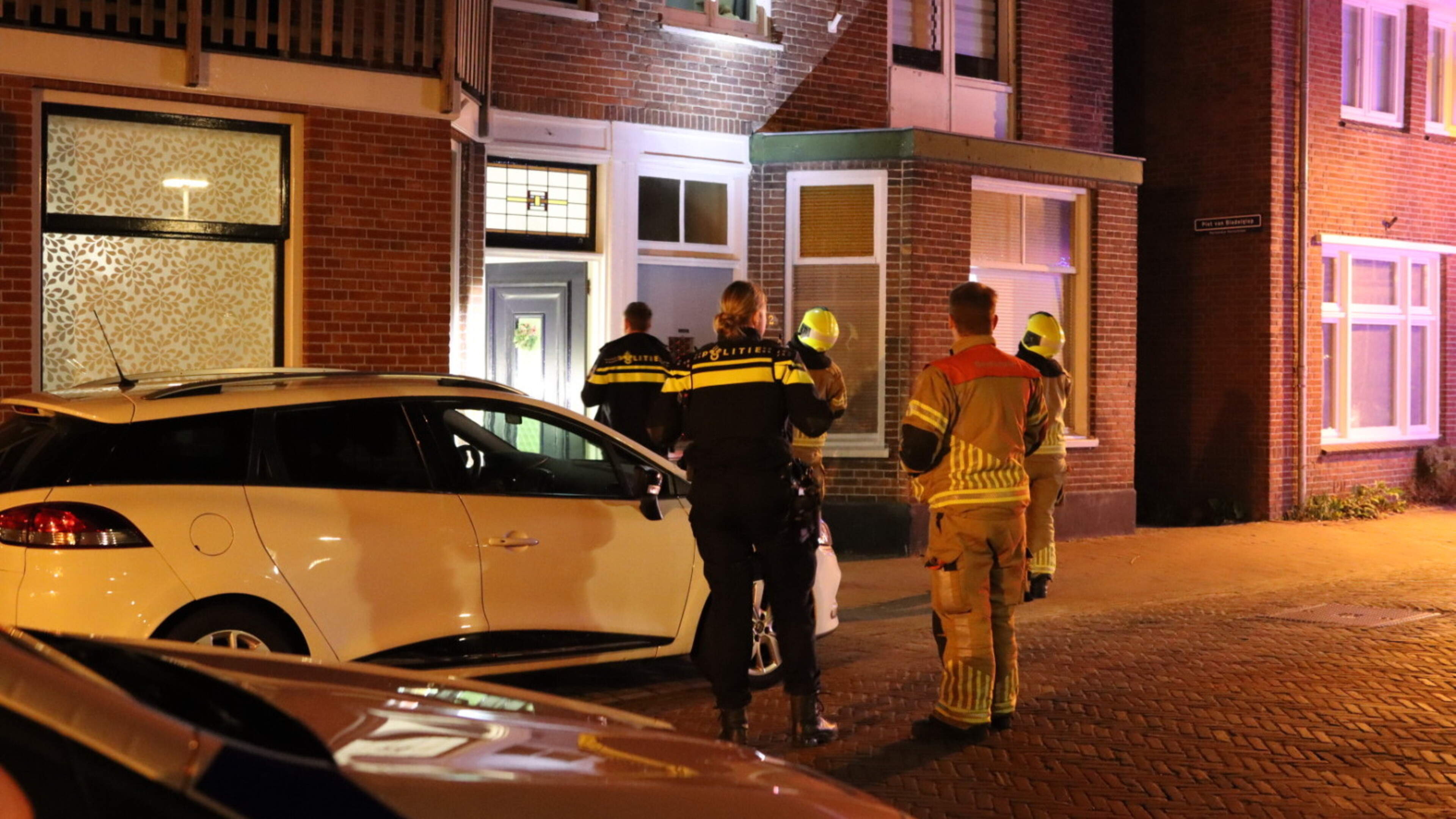 Lekkage in woning Warmond, bewoners zonder water en elektriciteit