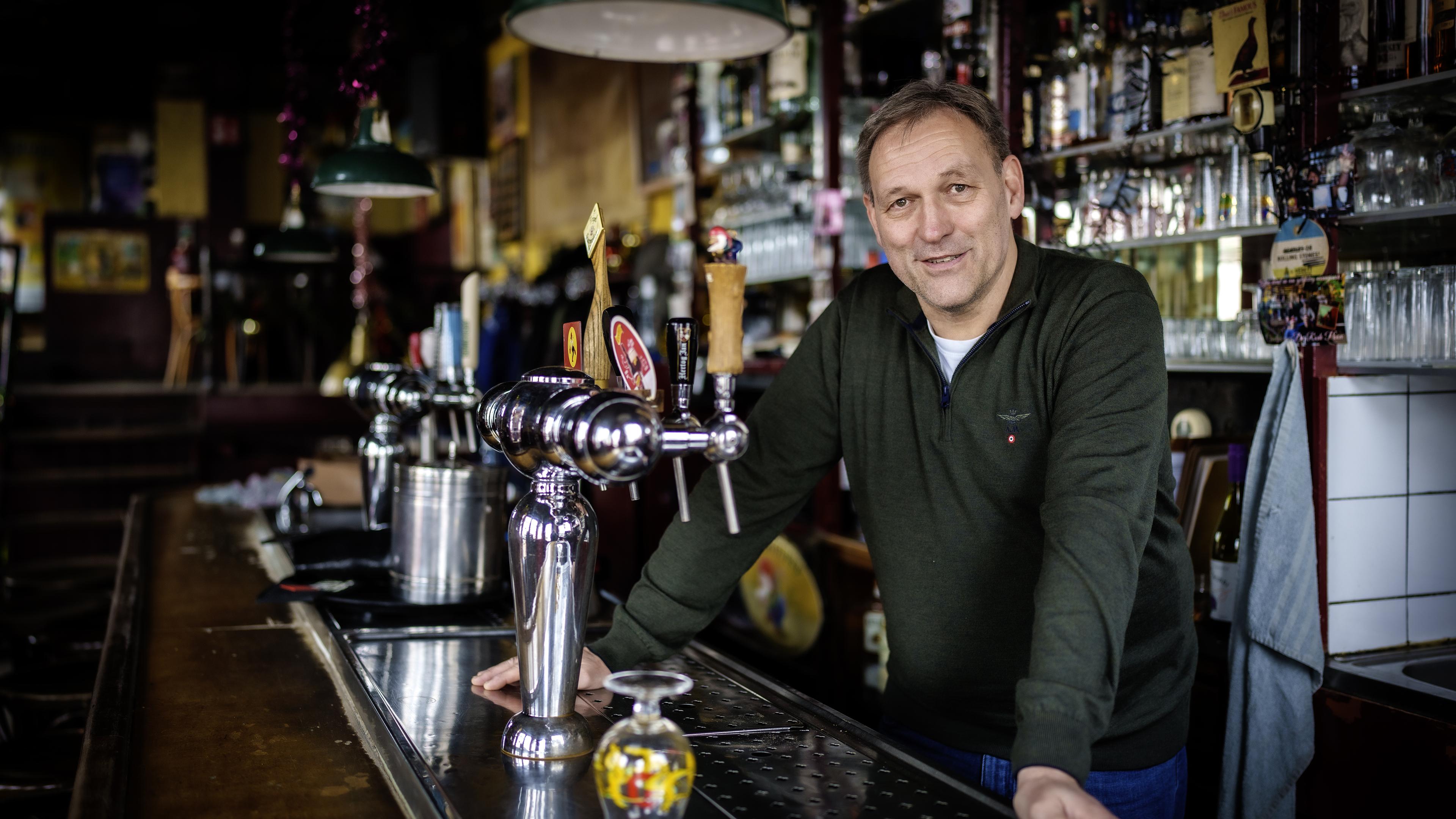 Café In de oude Marenpoort in Leiden verkocht. ‘Hier wordt geen hippe wijnbar van gemaakt’