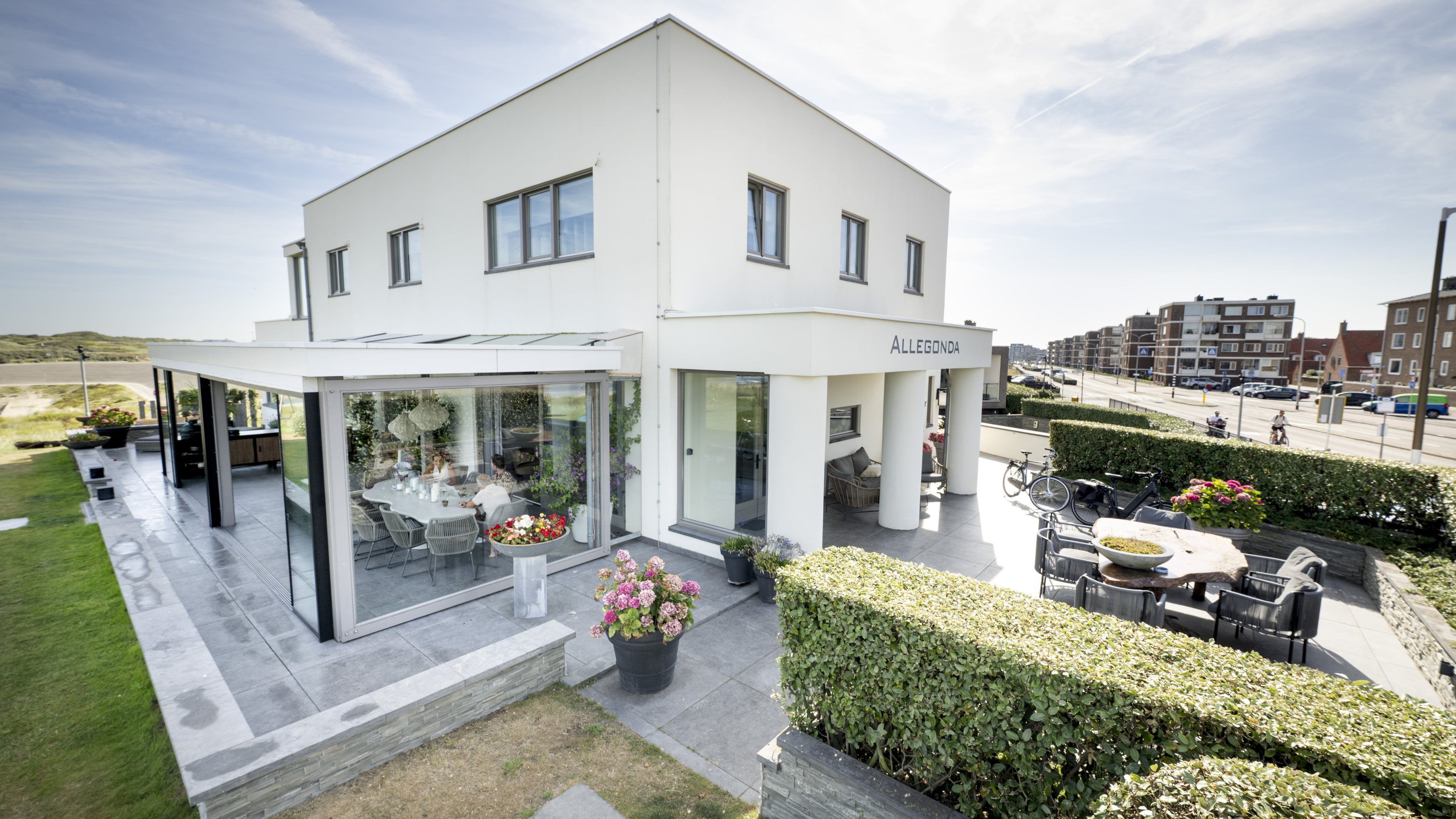Bloemenhandelaar Peter Hoek vervult jongensdroom met reconstructie Villa Allegonda. ’Ik woon in het 