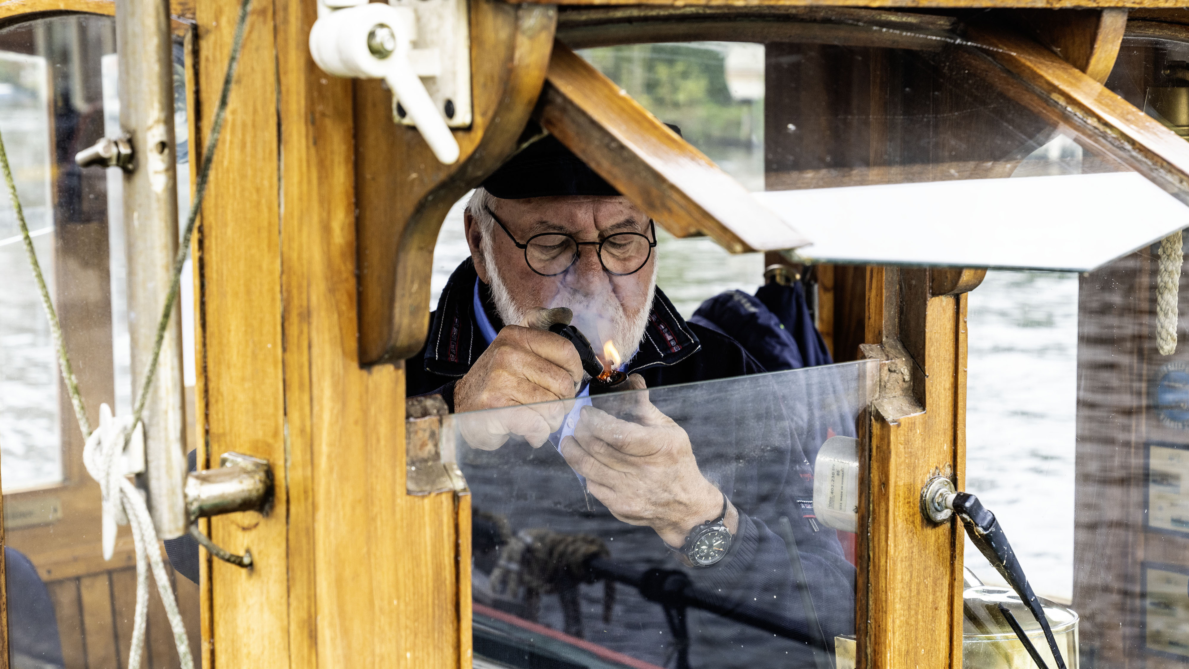 Opnieuw een museumhaven tijdens de Strontrace in Oude Wetering: eerbetoon aan overleden zeiler Rob L