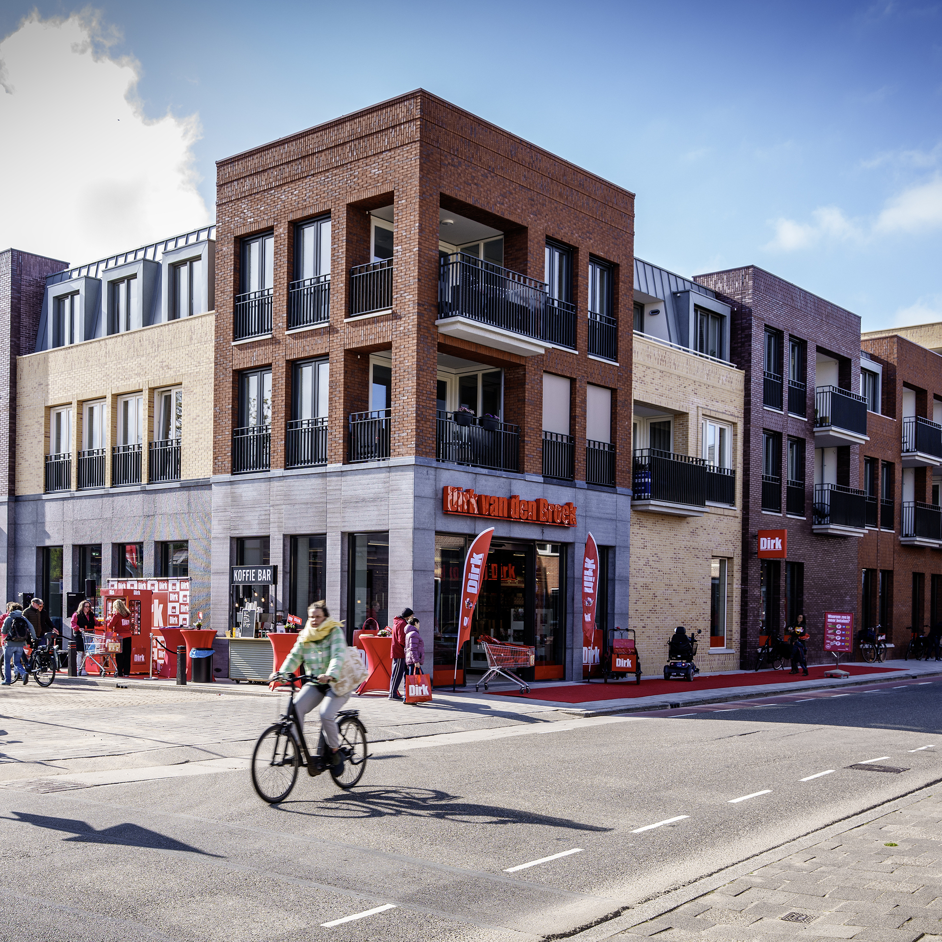 Dirk Supermarkt Concordiastraat photo 3