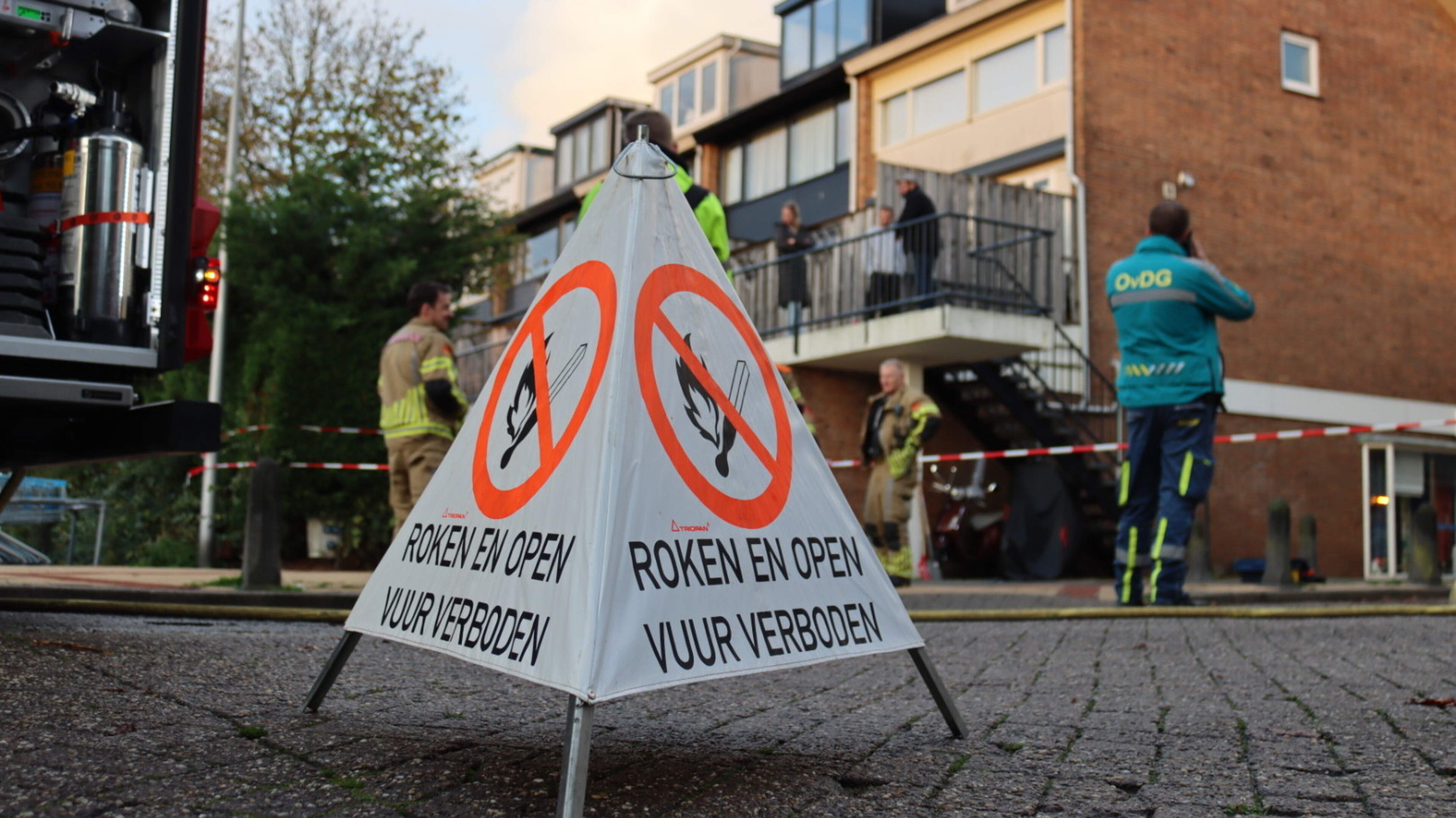 Stomerij in Rijnsburg ontruimd vanwege gaslek, winkelstraat deels afgesloten