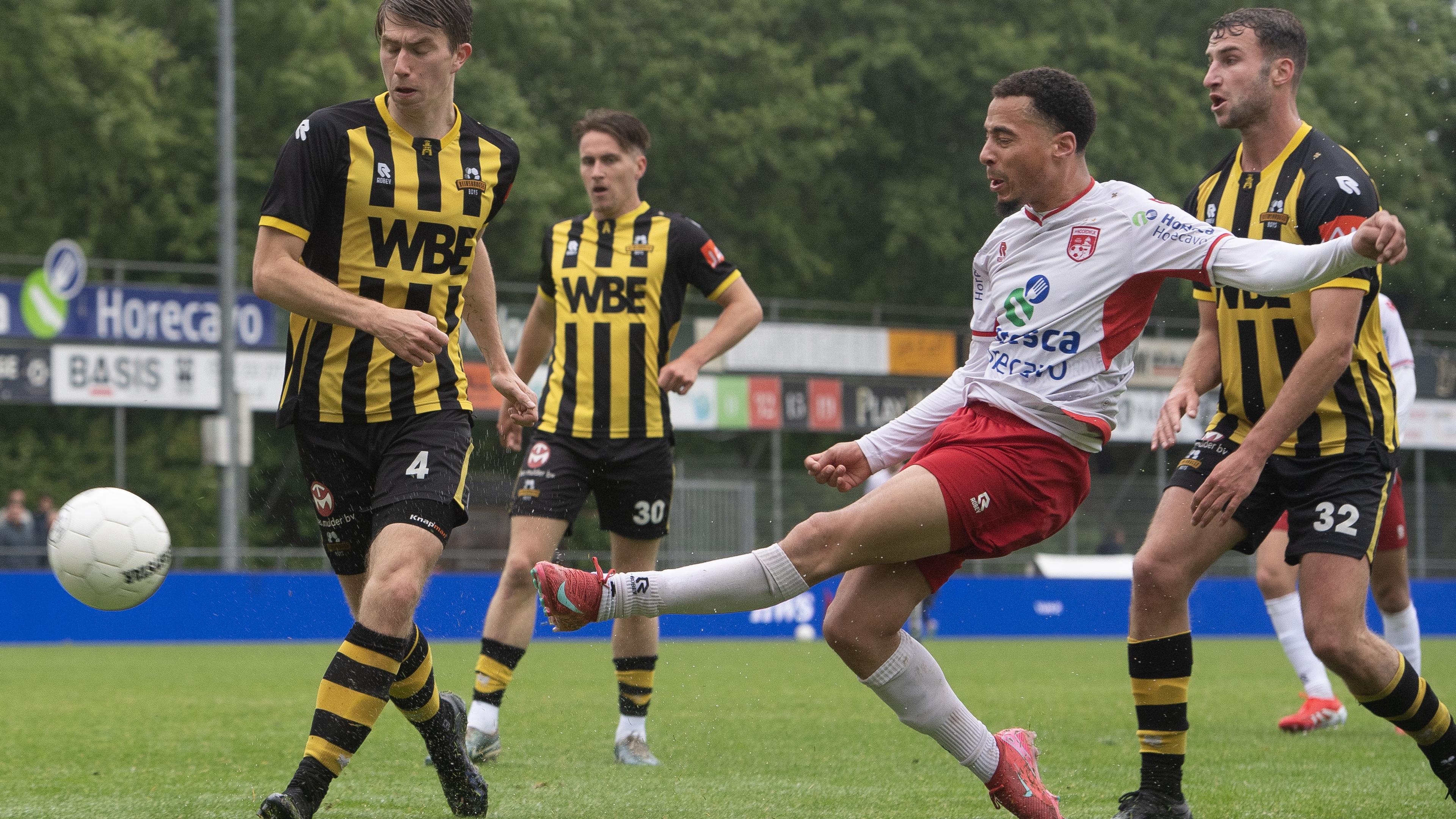 Overwinning met kwartet treffers van Tjin Asjoe bij Rijnsburg baat Noordwijk uiteindelijk niet
