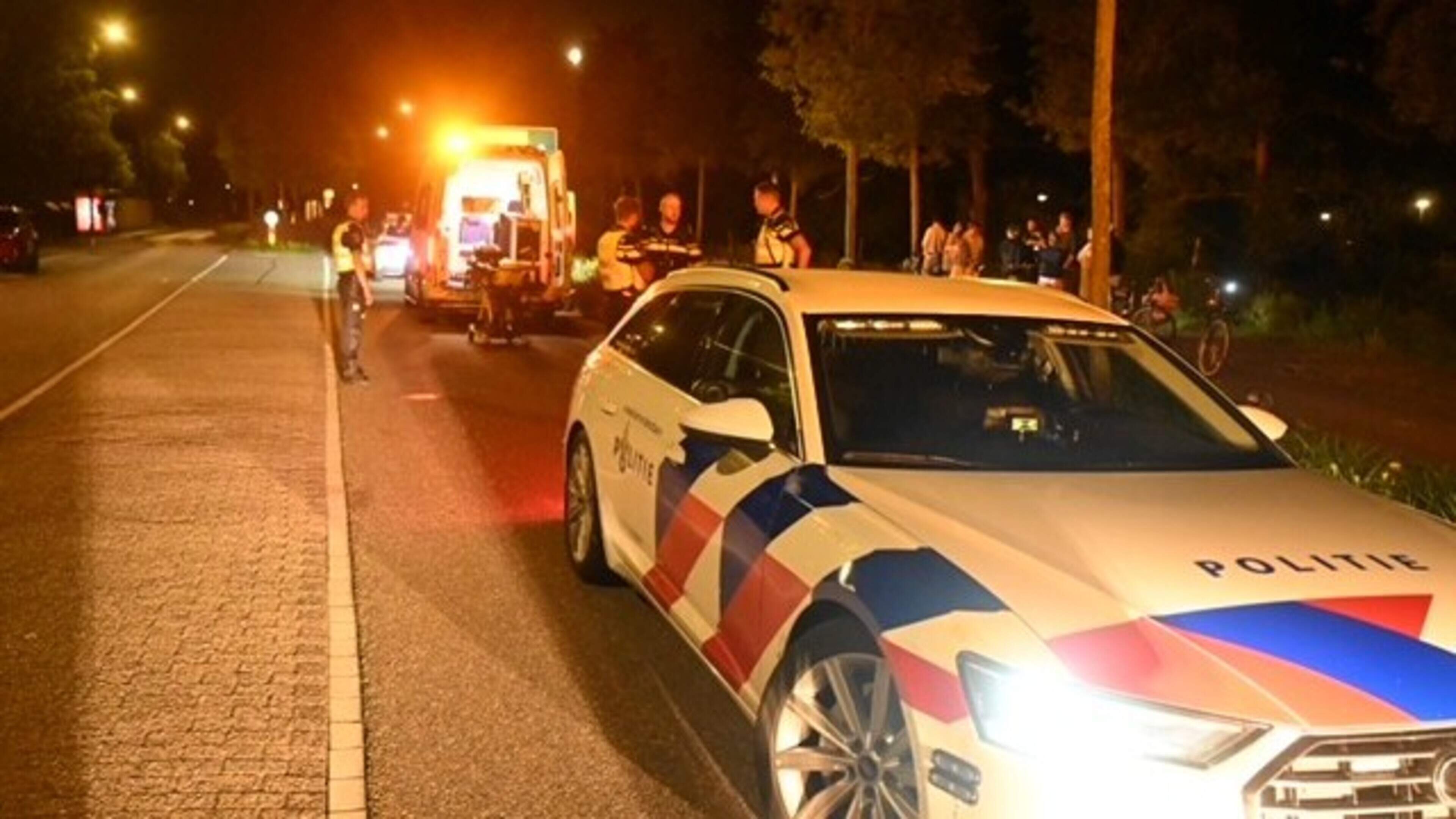 Fietser gewond bij frontale botsing met andere fietser in Zoeterwoude-Rijndijk. Fietser gewond bij frontale botsing met andere fietser in Zoeterwoude-Rijndijk.