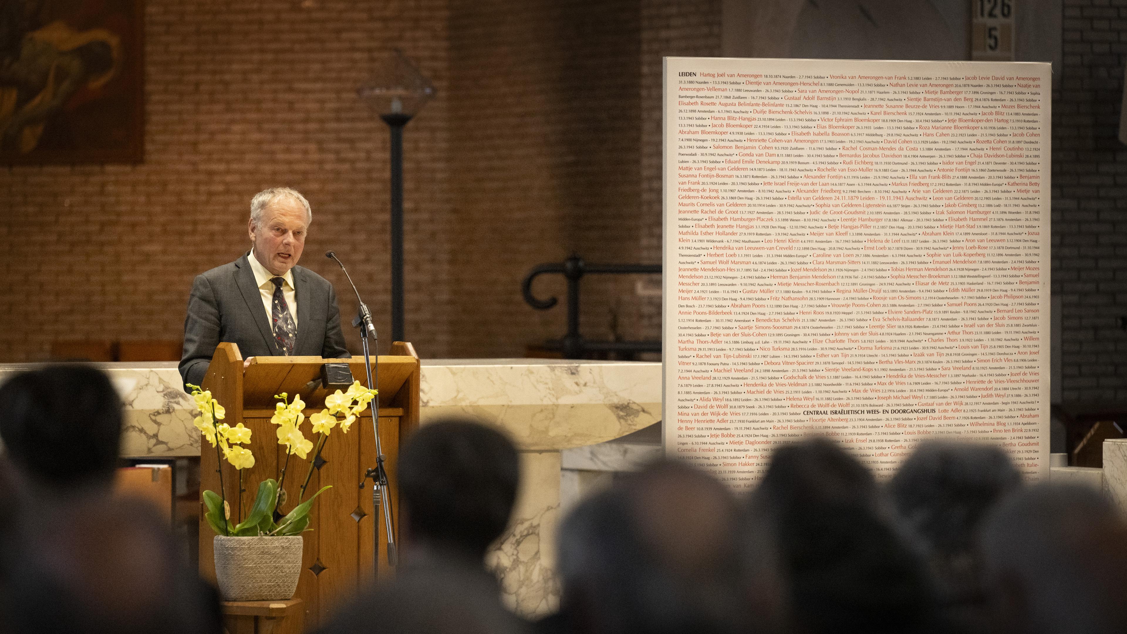 Persoonlijk verhaal oud-burgemeester Lenferink bij jaarlijkse herdenking van de Jodenvervolging in L