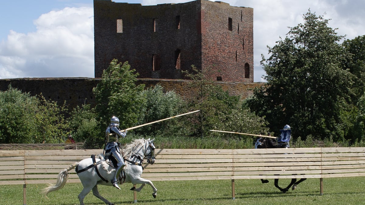 Ridders gaan de strijd aan in Teylingen: "Een extreme sport" - sport news from Leidsch Dagblad