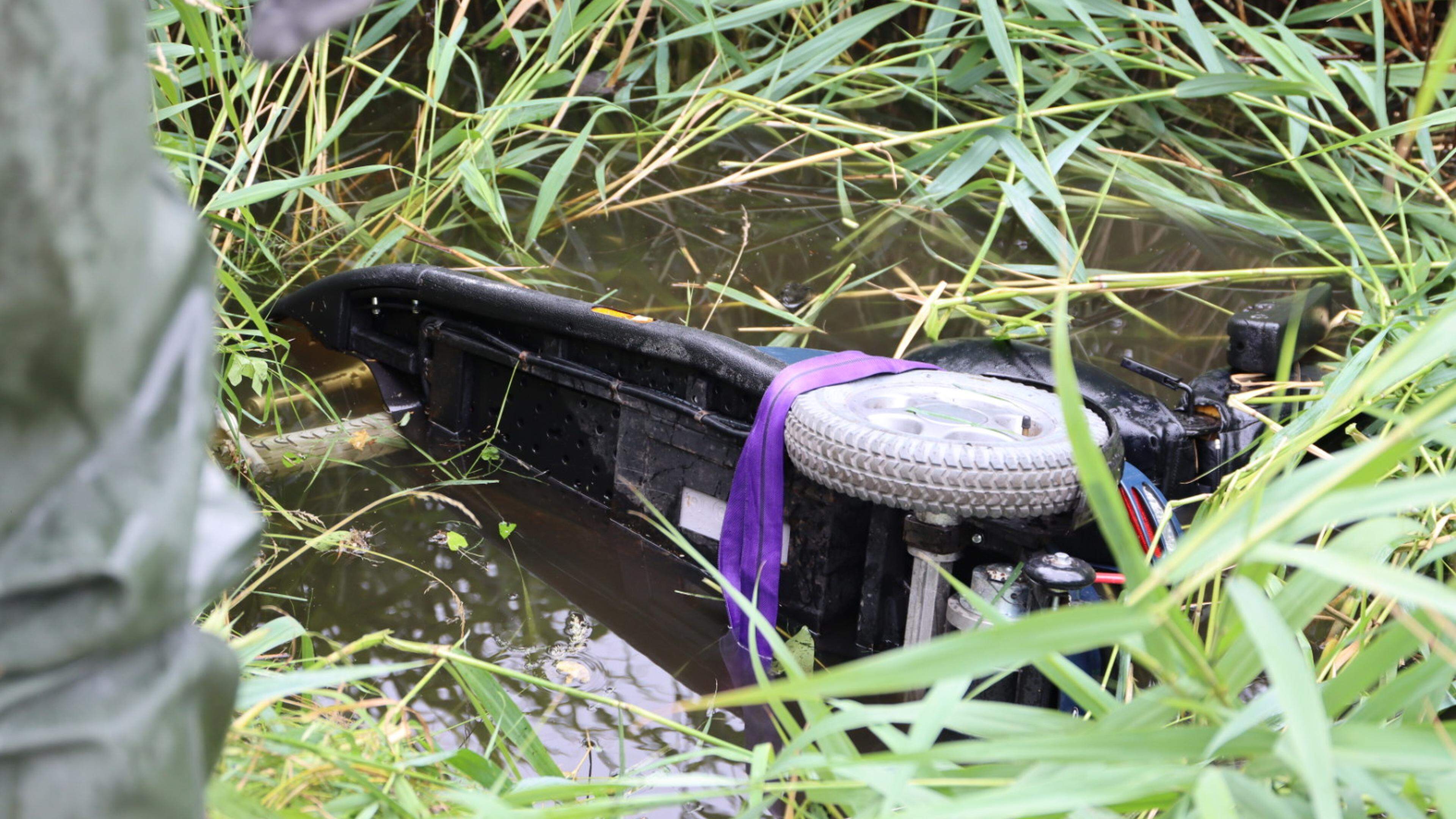 Te water geraakte vrouw in scootmobiel gered door brandweer en omstanders in Lisse