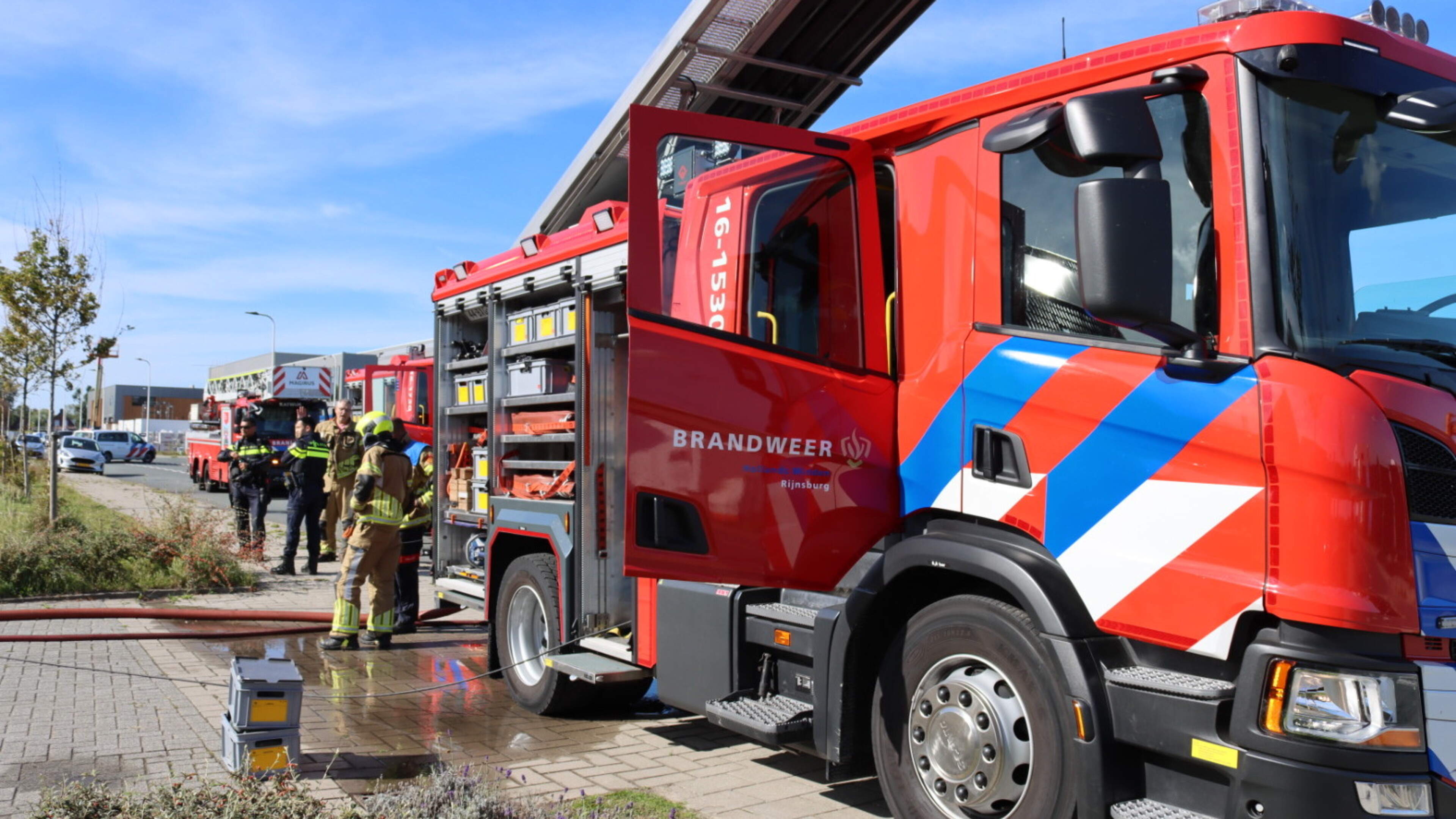 Veel schade bij brand in spouwmuur aan Kloosterschuurlaan in Rijnsburg