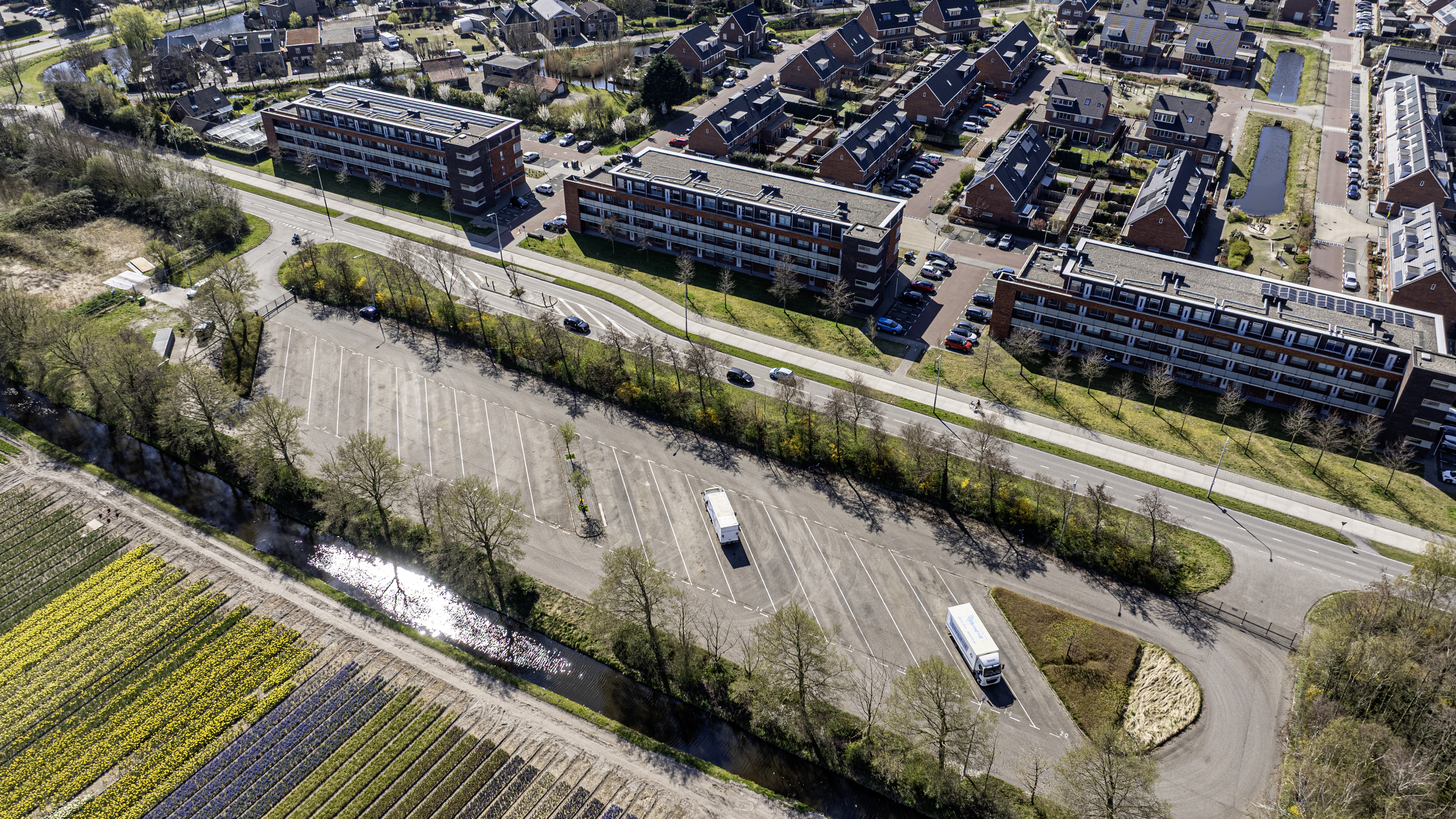 Nieuwe parkeerplek gevonden voor vrachtwagenchauffeurs. Komst van asielopvang in Voorhout komt stap 