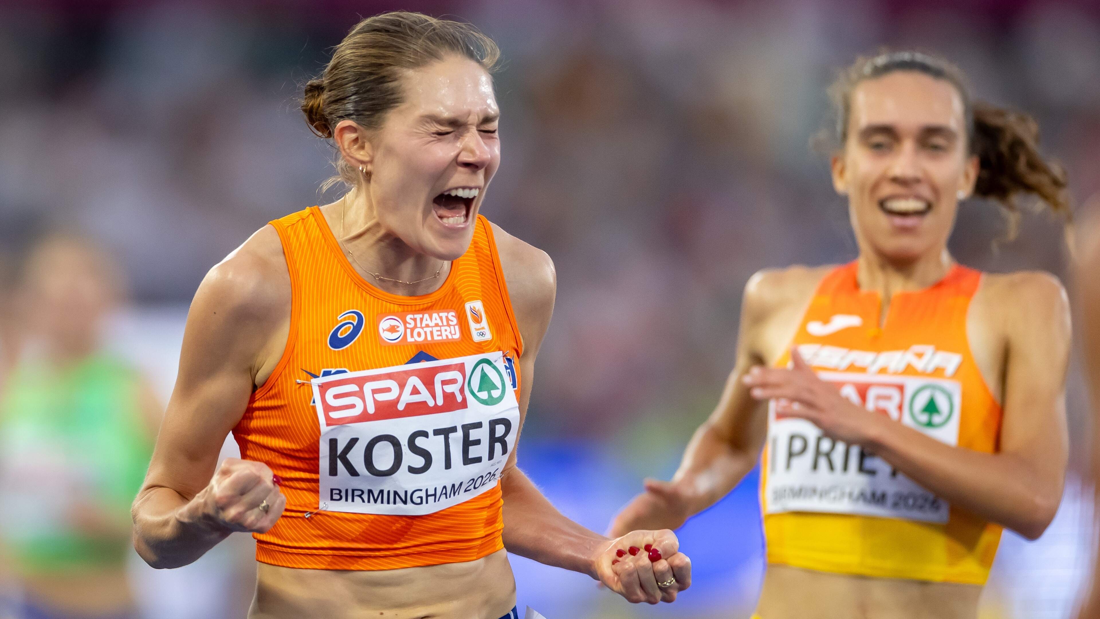 Maureen Koster uit Alphen slaat na mislukte 5 kilometer toe op 10.000 meter en pakt zilver