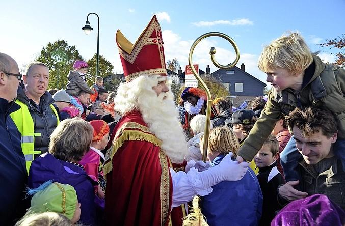 Sinterklaasintocht in Zoeterwoude-Dorp is gered