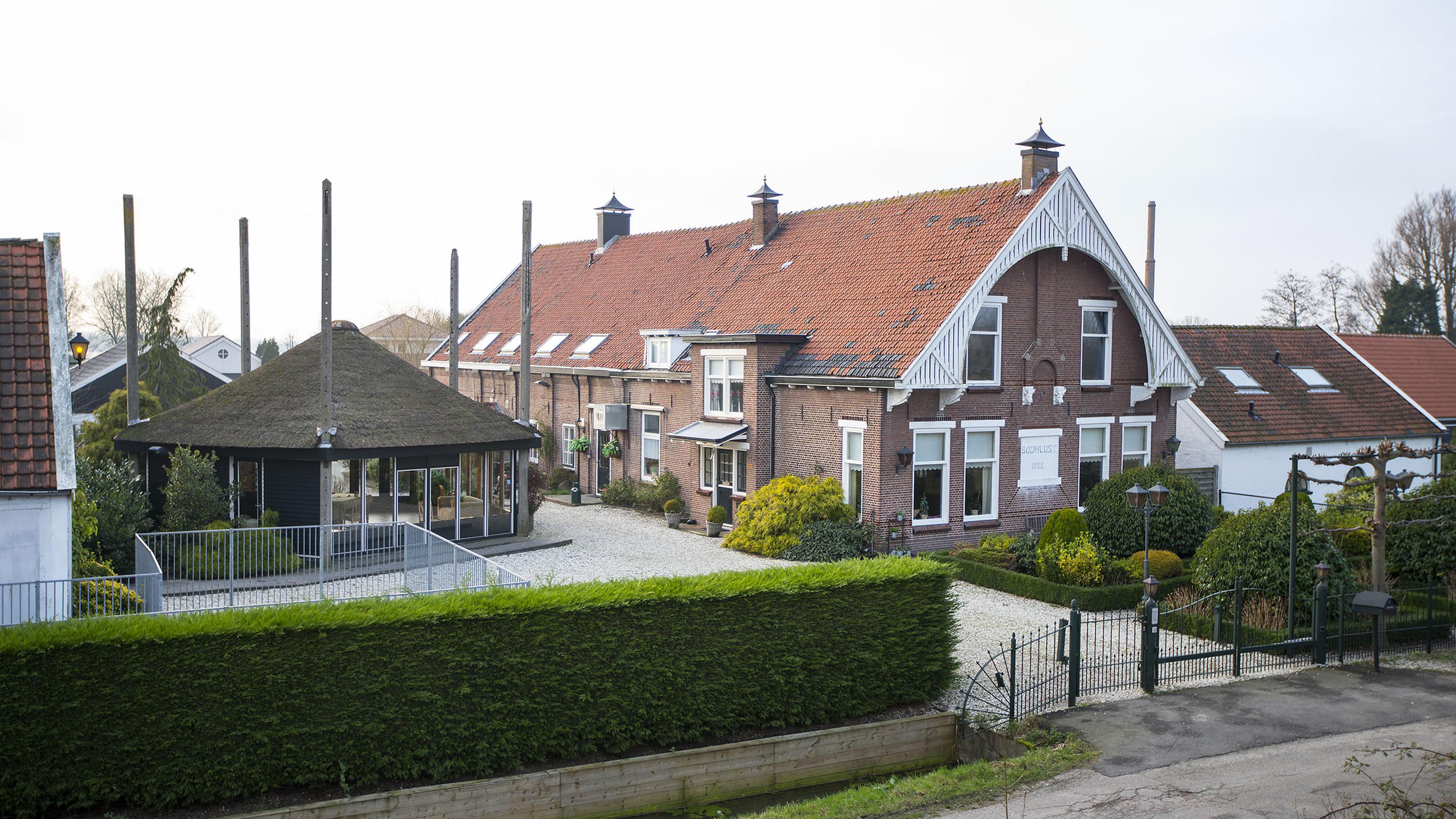 Oegstgeest koopt iconische gebouwen Curium en Bouwlust voor opvang vluchtelingen