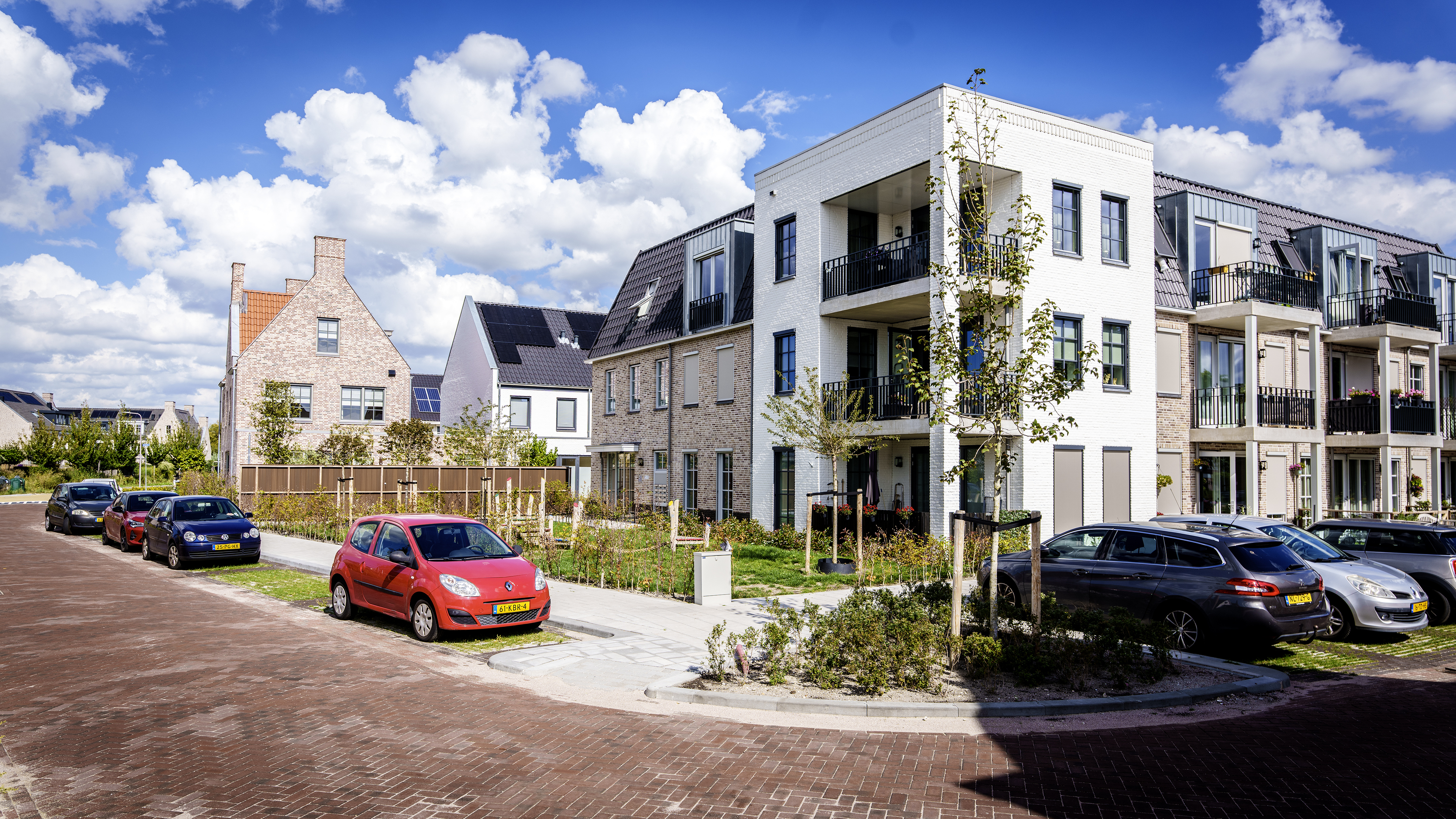 Bewoners klagen over lawaai, klussen aan fietsen en ongure bezoekers. Dunavie wil van Rijnsburgse ov