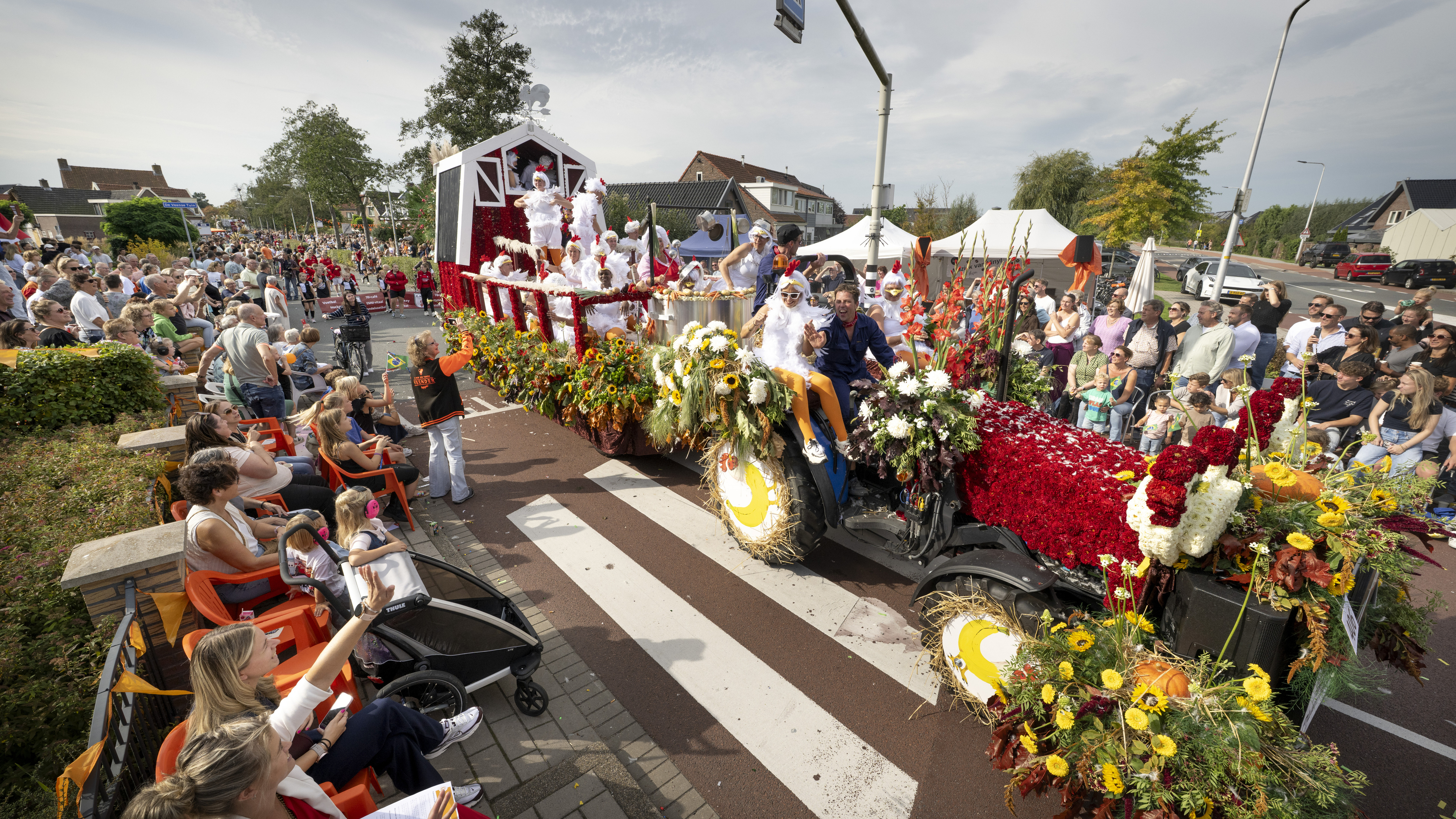 De Mariakerk moest sluiten, maar Roelofarendsveen treurt niet, want ’God als Veender heeft ons hart 