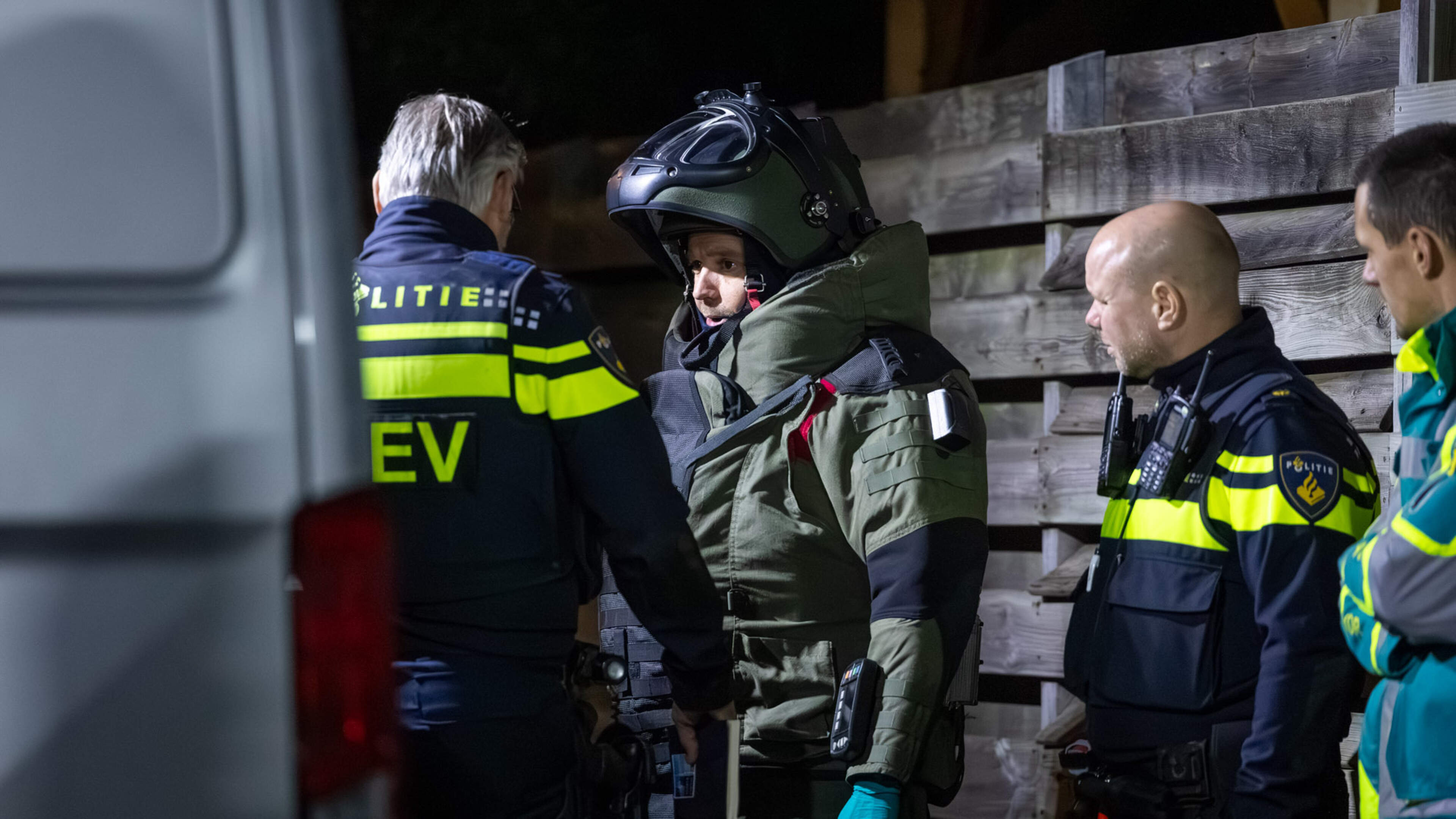 EOD ingezet na spoeddoorzoeking in woning Zwanebloemstraat Voorhout