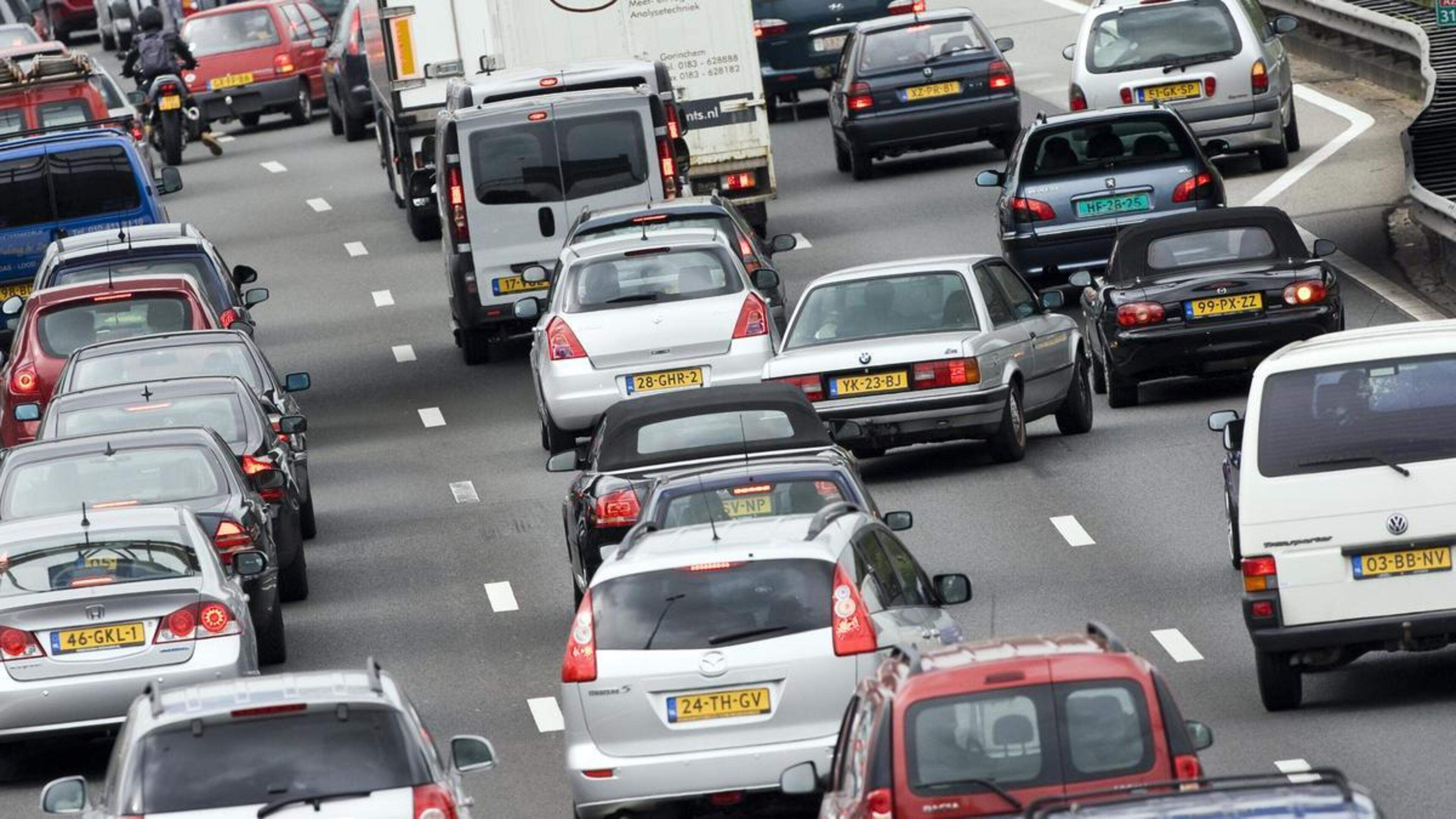 A12 bij Bleiswijk weer open na urenlang dicht te zijn geweest [update]