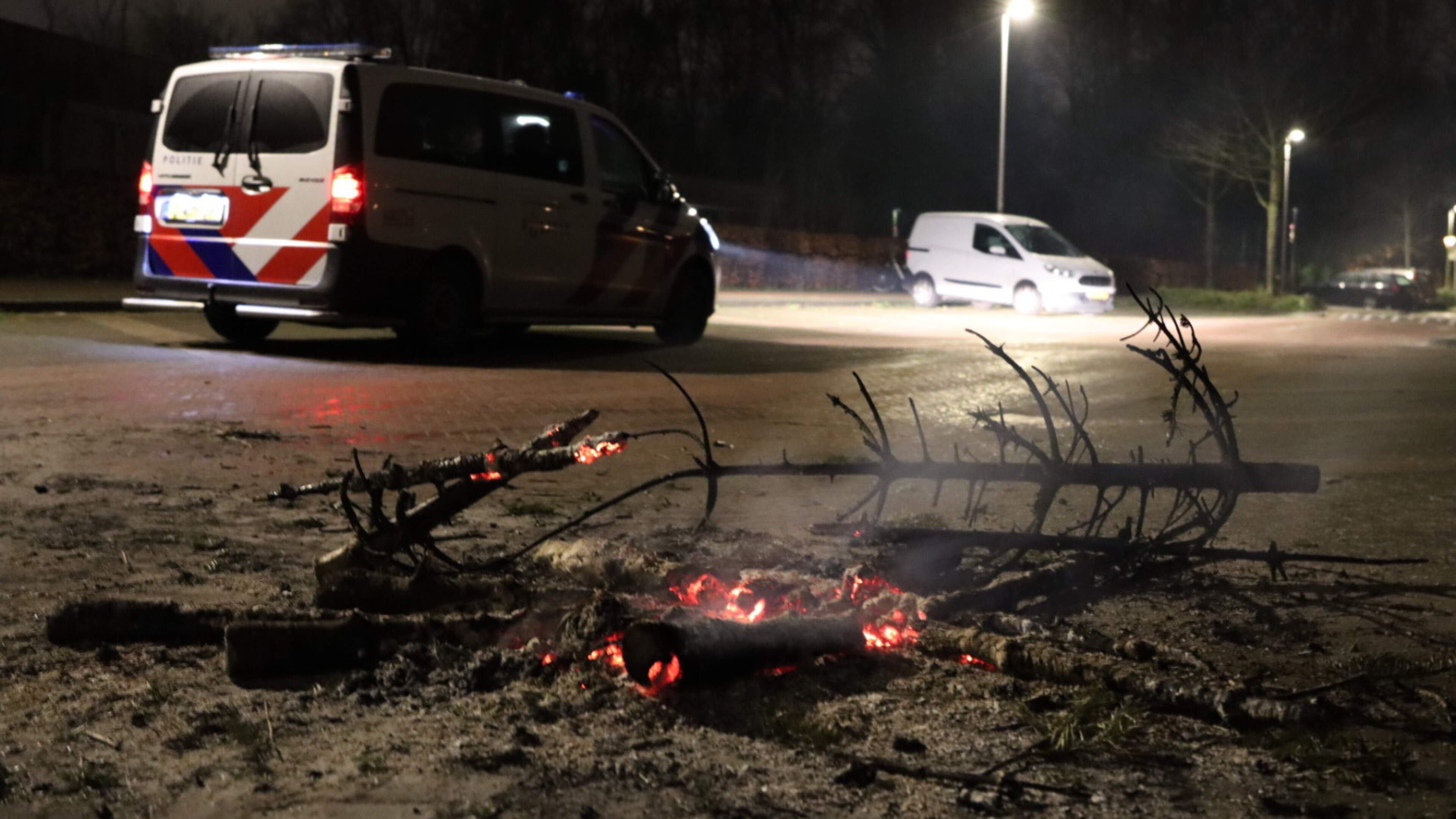 Brandweer moet zeven keer uitrukken voor bomenbrand in Teylingen. Gemeente wil scherper toezien op o