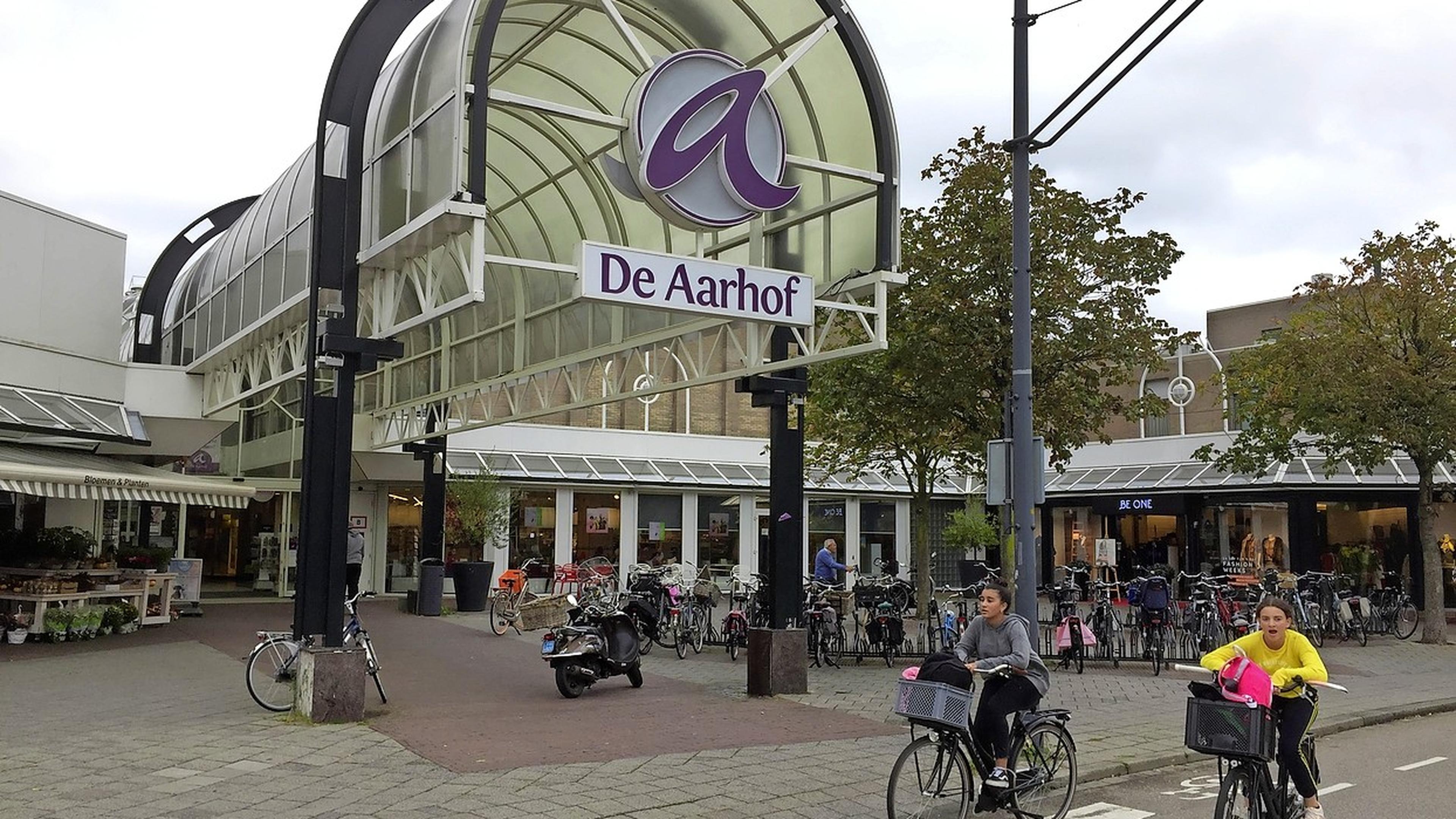 Verbouwing Alphens winkelcentrum De Aarhof duurt vier jaar; ontwikkelaar hoopt over een jaar te kunn
