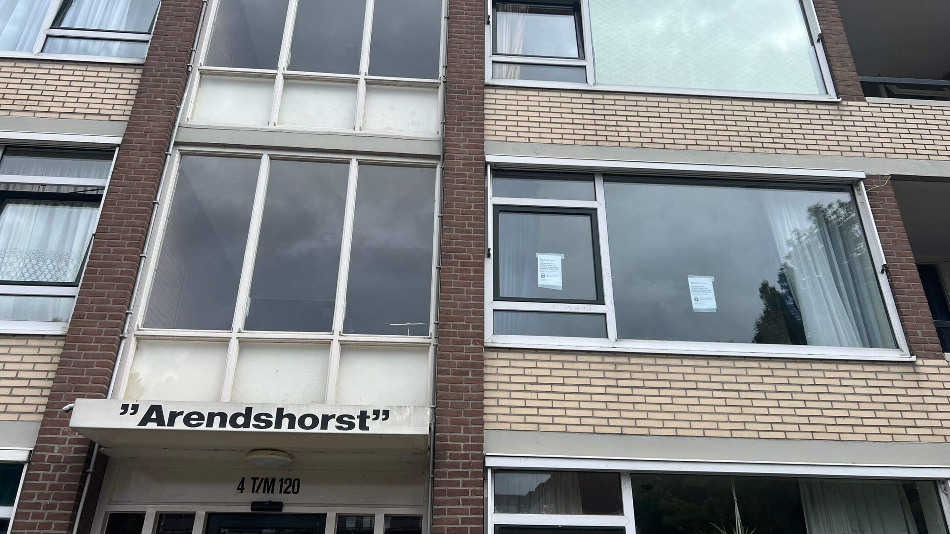 Grote hoeveelheid drugs aangetroffen in woning aan Kerkweg in Roelofarendsveen