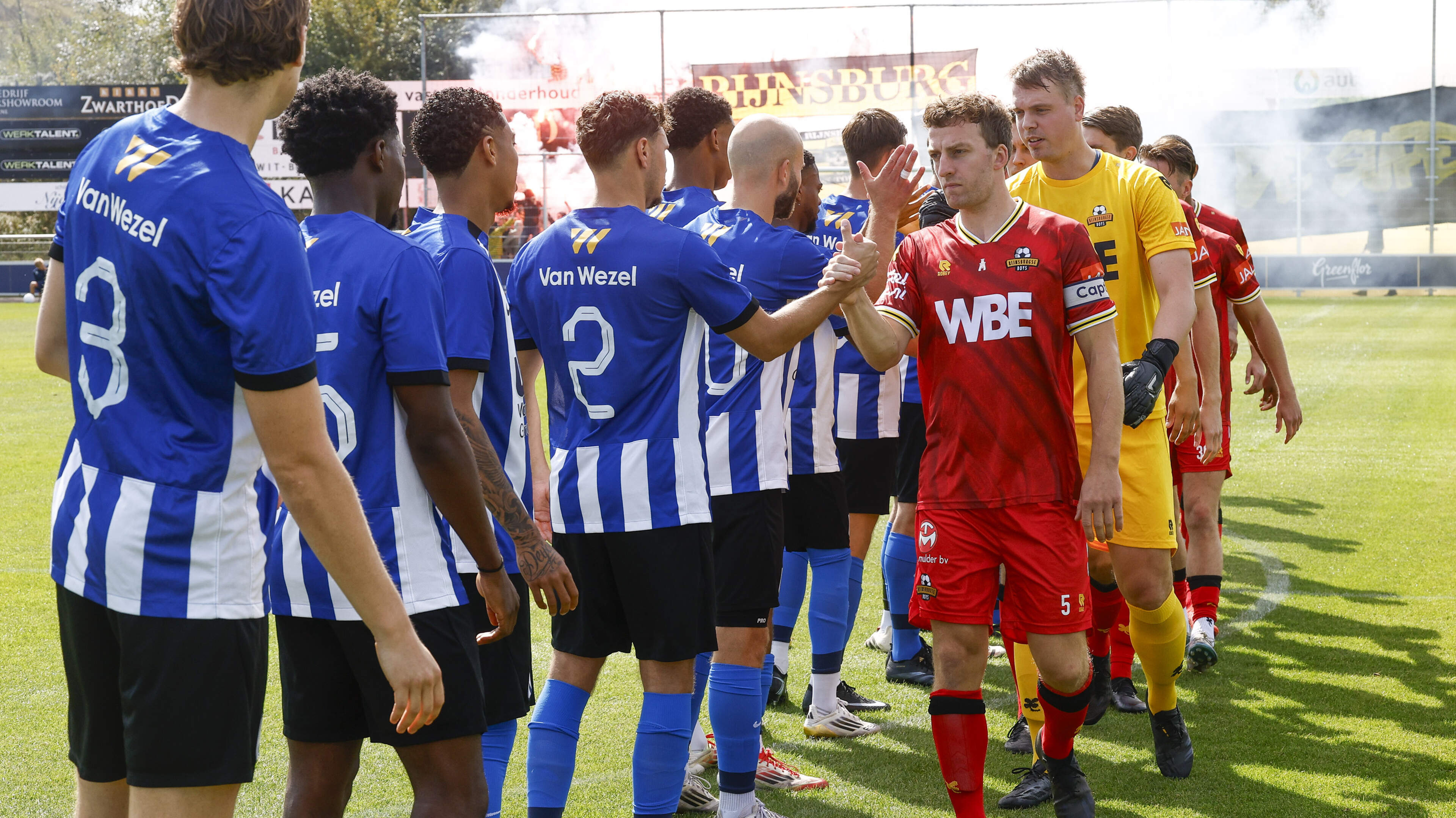 Doelmannen het meest tevreden met doelpuntloze derby, minder met Rijnsburg-fans: ’Ik heb ze wel even