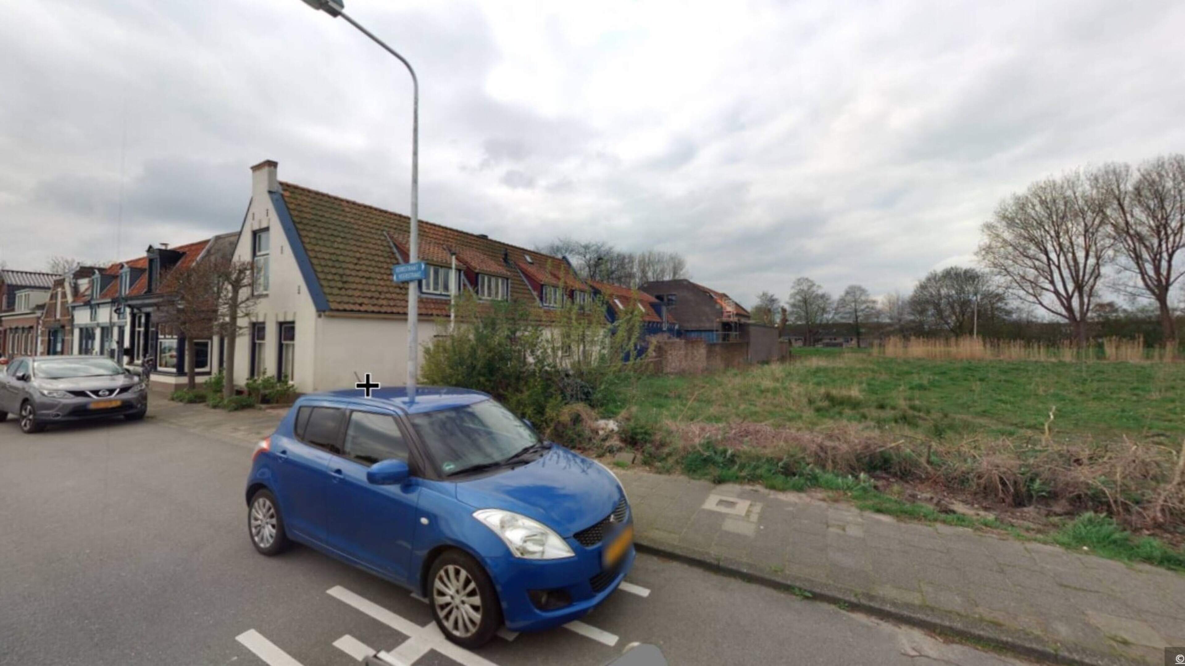 Gat van Rotteveel in Oude Wetering houdt gemoederen bezig. ‘Monumentale boerderij en treurwilg bedre