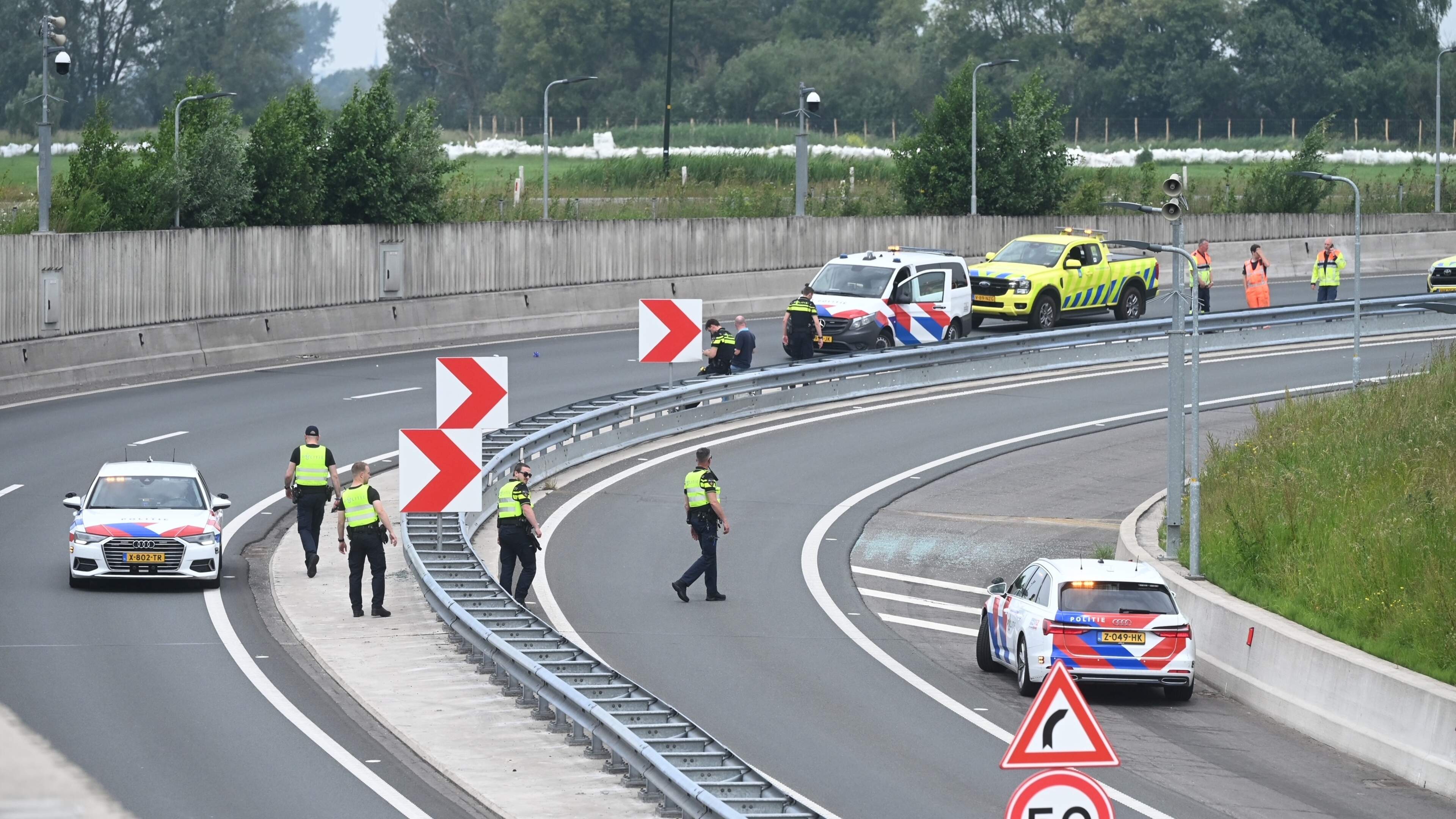 Scooterrijder gewond bij eenzijdig ongeluk in Corbulotunnel bij Leiden.
