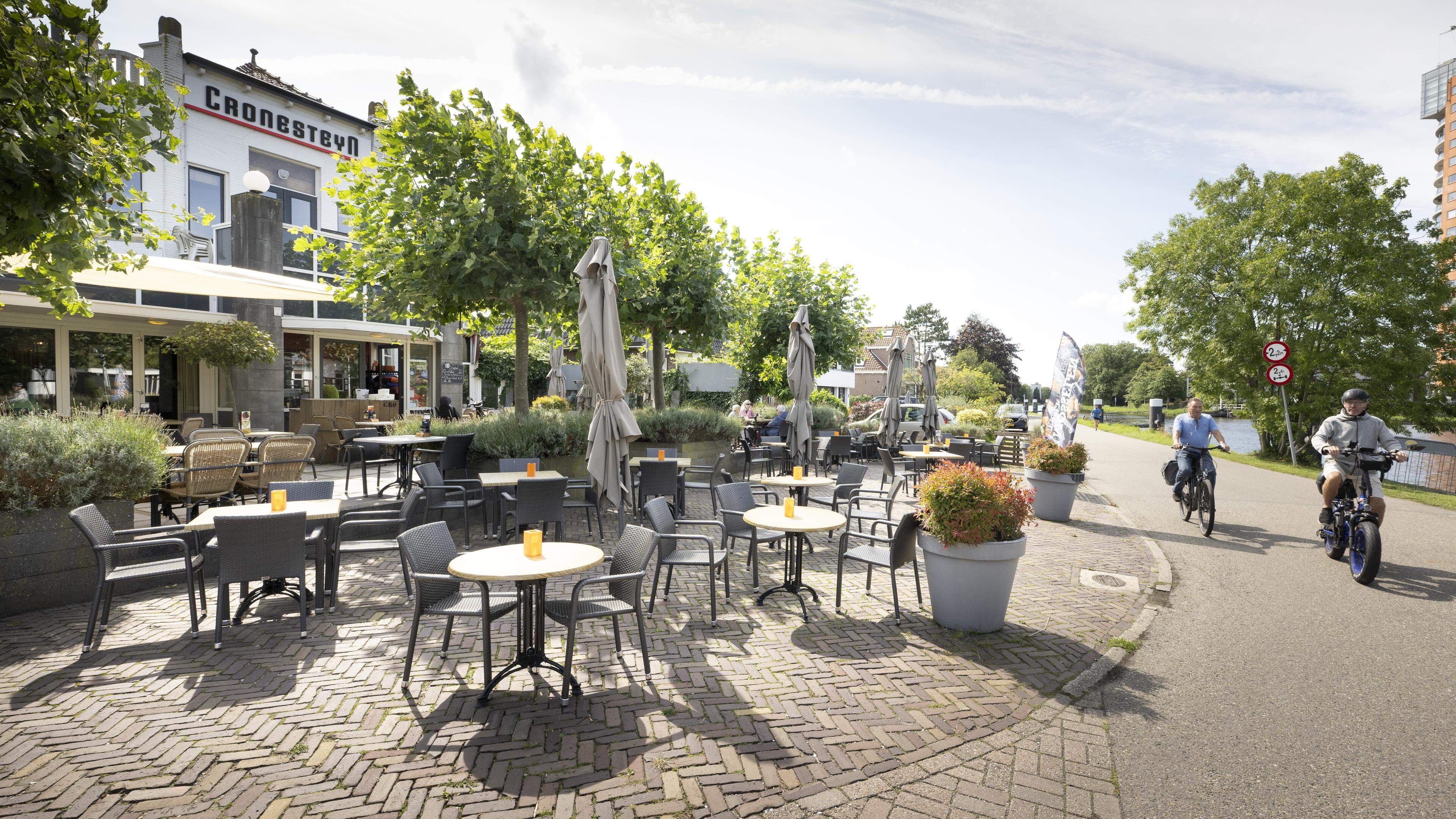 Leidse Brasserie Cronesteyn stopt definitief. Provincie neemt onderneming en pand over