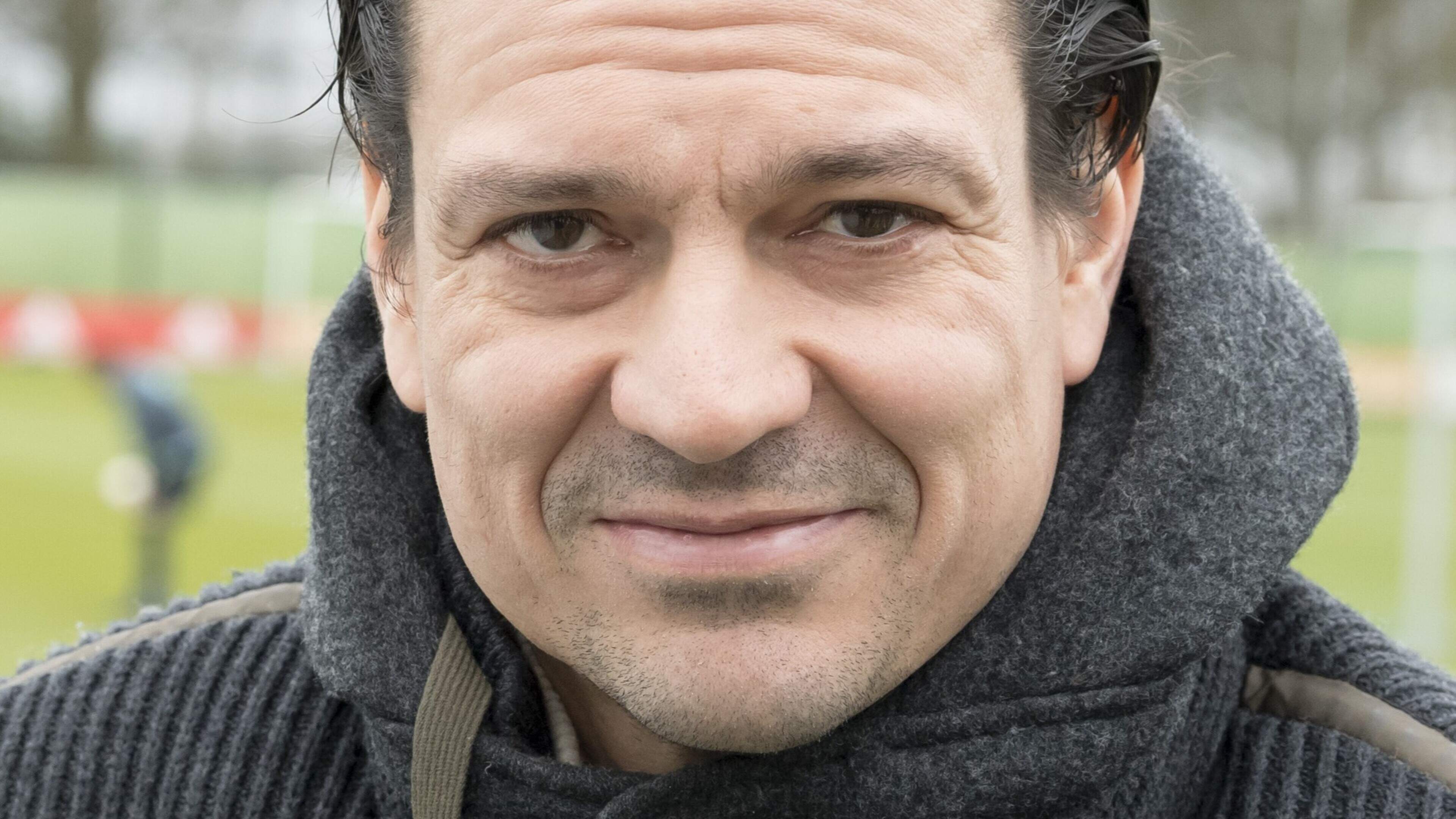 Boekhandel Veenerick in Roelofarendsveen verwelkomt Ajax-legende Jari Litmanen
